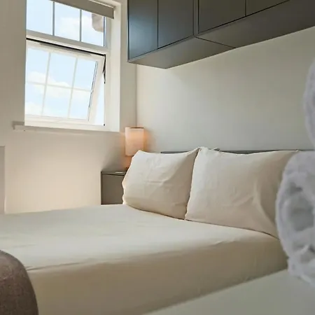 One Bedroom Flat Near Whiteladies With Parking Apartman